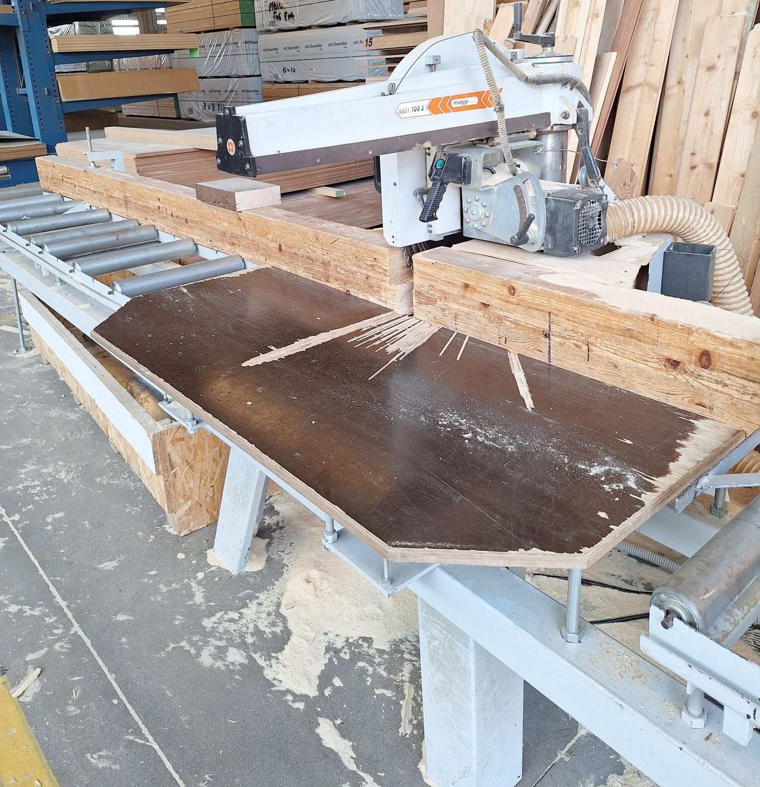 Troncatrice radiale usata