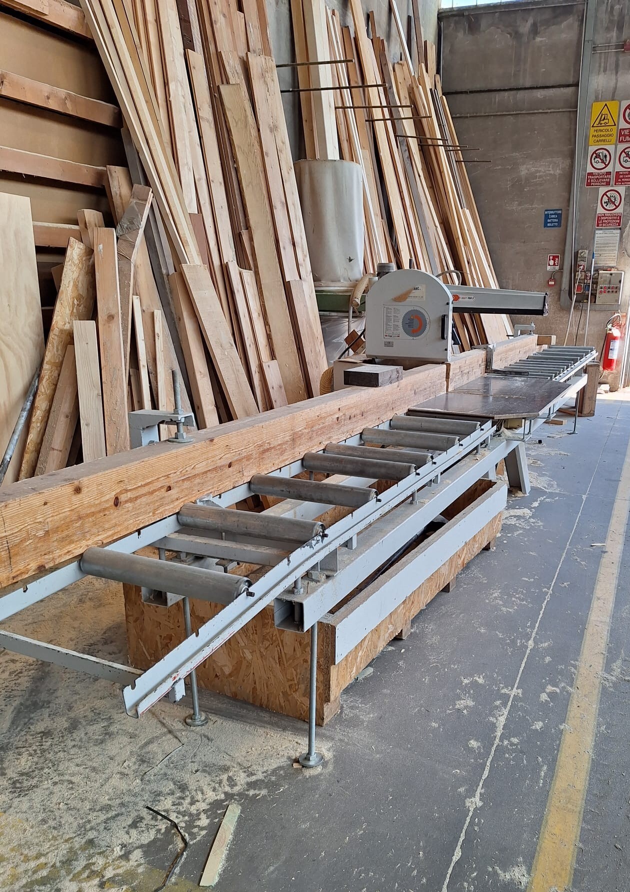 Troncatrice radiale usata