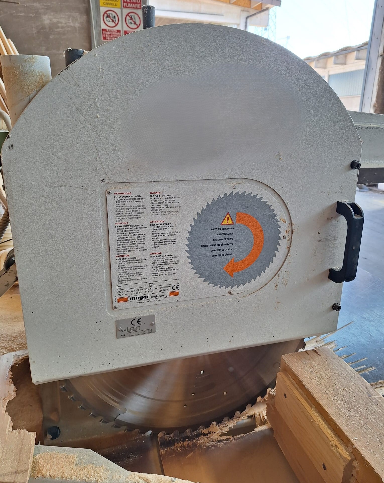 Troncatrice radiale usata