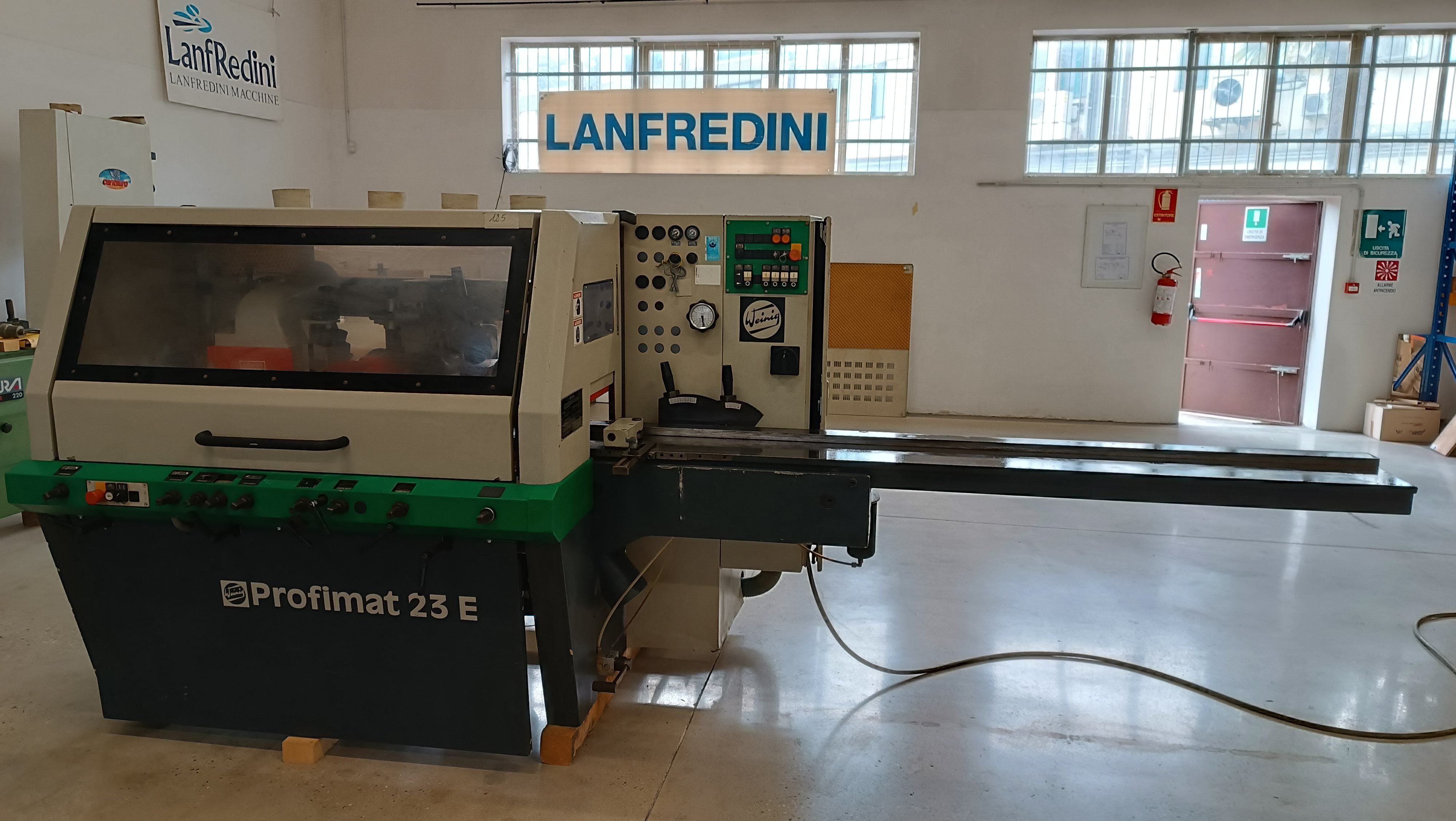 weinig scorniciatrice